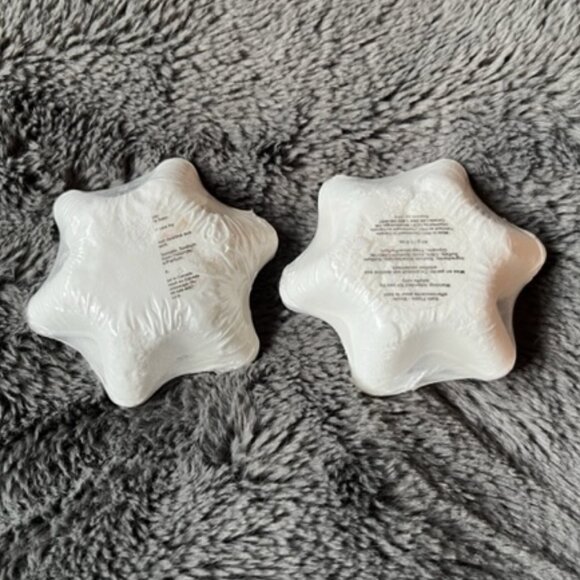 Bath Fizzle Snowflake Shaped Bath Bombs Set of Two - Picture 3 of 5